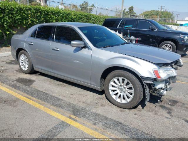  Salvage Chrysler 300