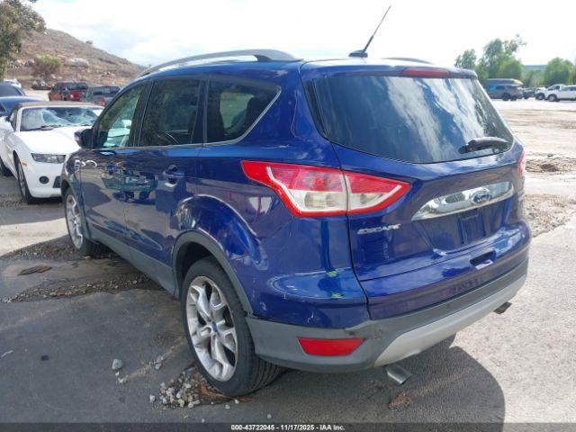 Ford Escape Titanium Image 11