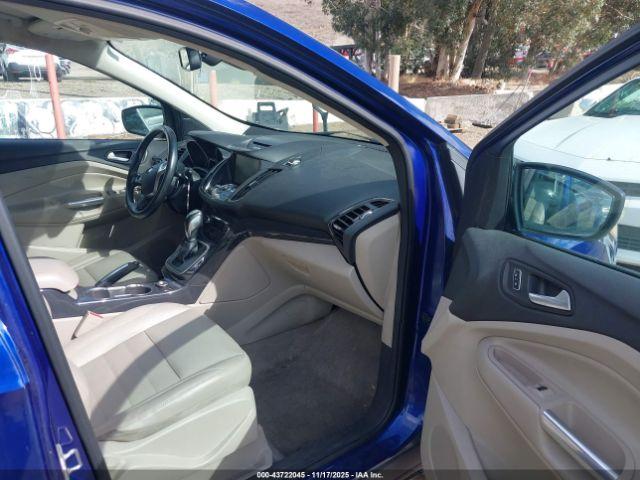 Ford Escape Titanium Image 8