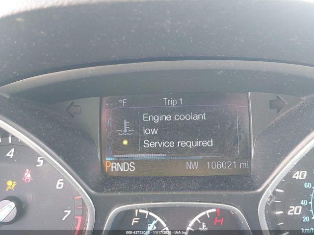 Ford Escape Titanium Image 10