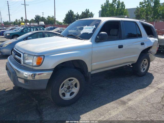 Toyota 4Runner Image 2