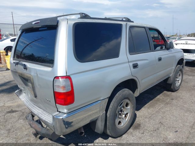 Toyota 4Runner Image 5