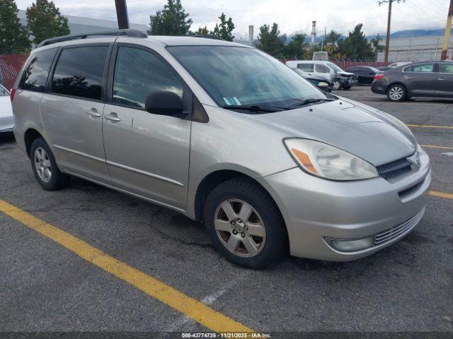 Salvage Toyota Sienna