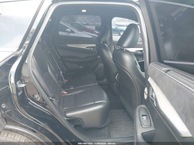 INFINITI Qx Essential Image 12