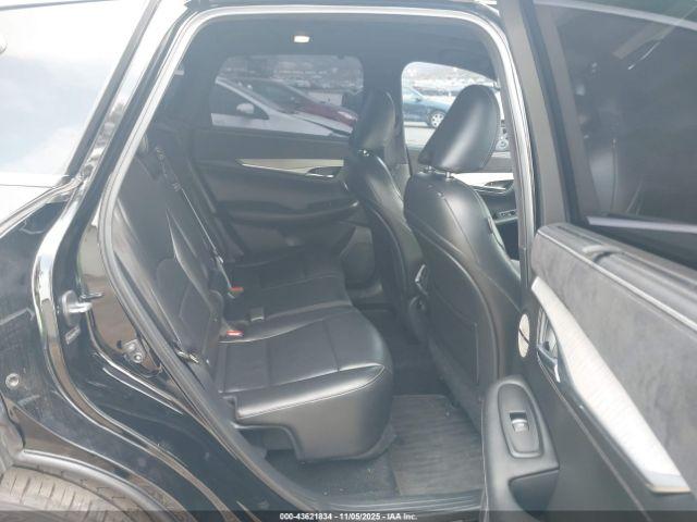 INFINITI Qx Essential Image 12