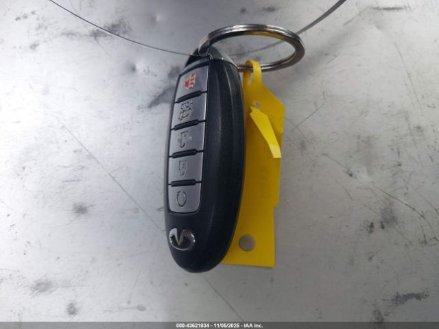 INFINITI Qx Essential Image 10