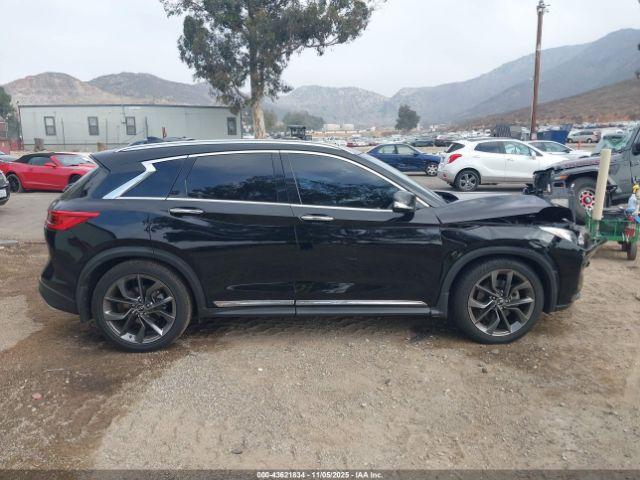 INFINITI Qx Essential Image 11