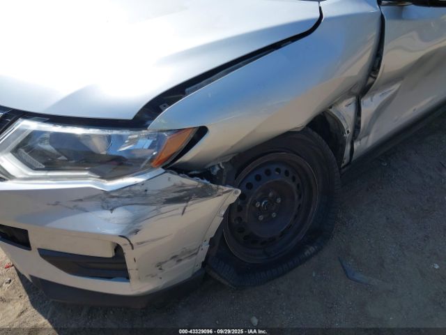 Nissan Rogue S Fwd Image 9