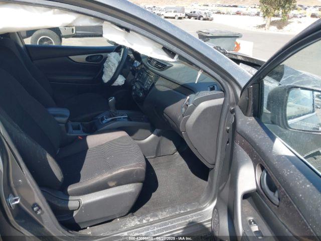 Nissan Rogue S Image 4