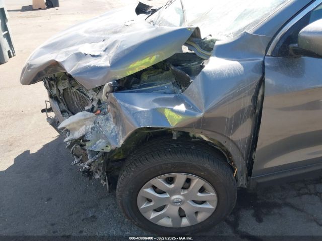 Nissan Rogue S Image 6