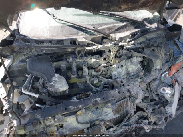 Nissan Rogue S Image 9