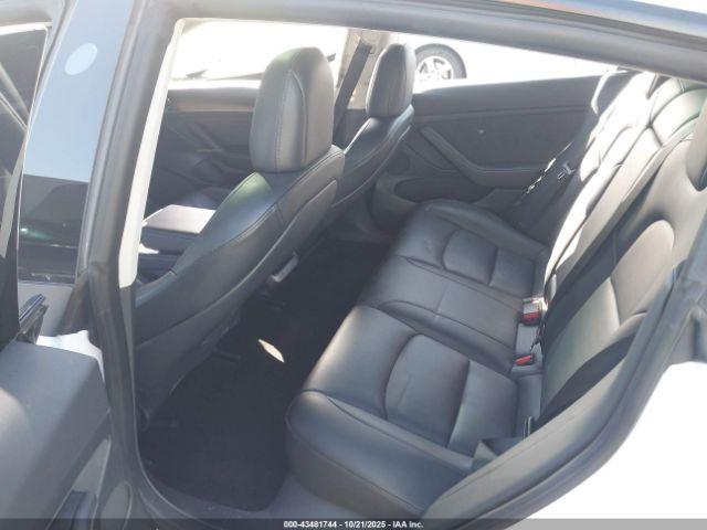 Tesla Model 3 Rear-wheel Drive Image 8