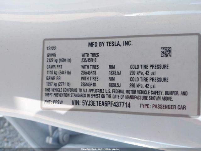 Tesla Model 3 Rear-wheel Drive Image 7