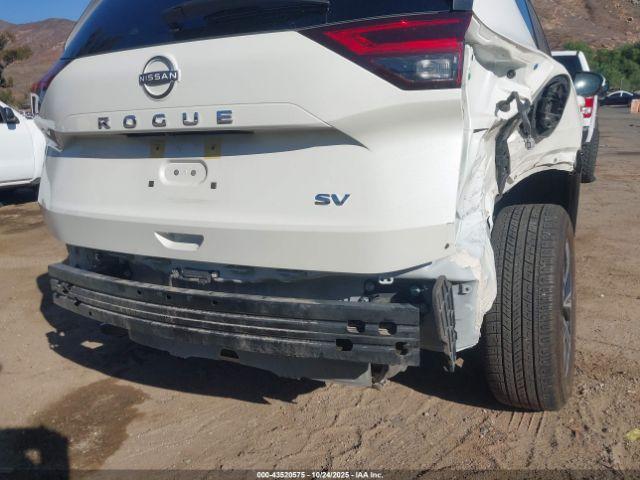 Nissan Rogue Sv Fwd Image 6