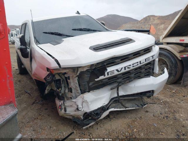  Salvage Chevrolet Silverado 2500