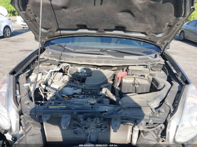 Nissan Rogue S Image 2