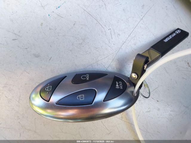 Hyundai ELANTRA Blue Image 11