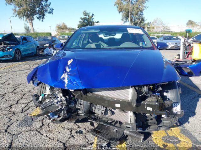 Hyundai ELANTRA Blue Image 15