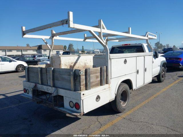 Chevrolet Silverado 3500 Work Truck Image 5