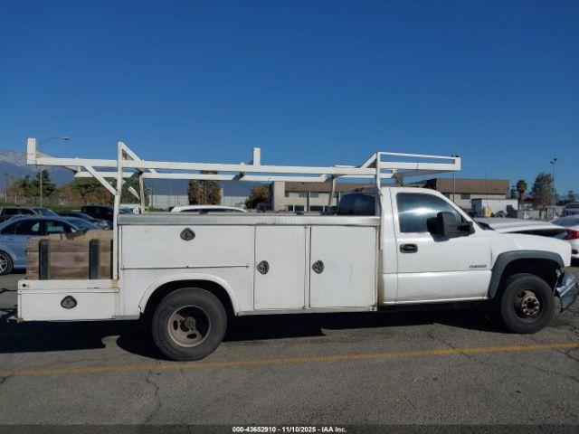 Chevrolet Silverado 3500 Work Truck Image 15