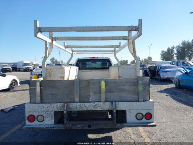 Chevrolet Silverado 3500 Work Truck Image 13
