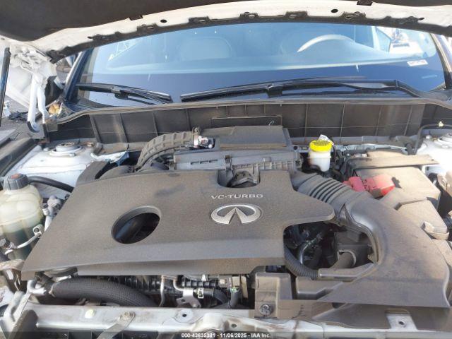 INFINITI Qx Essential Awd Image 5