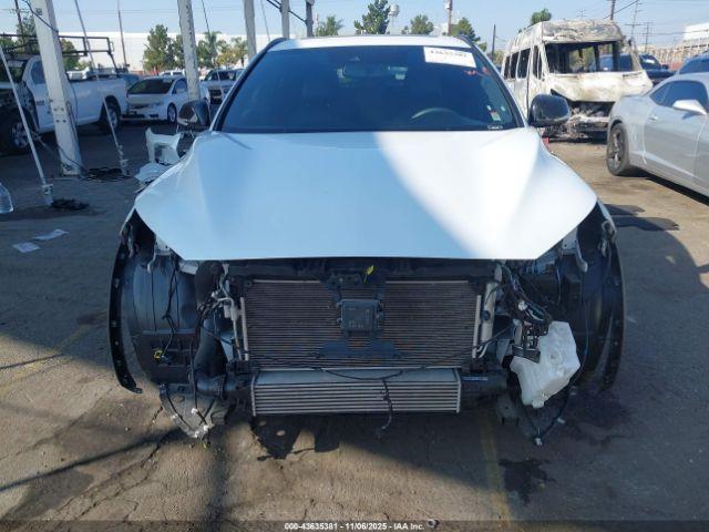 INFINITI Qx Essential Awd Image 11