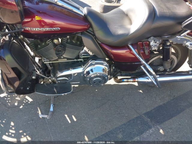 Harley-Davidson Flhtk Electra Glide Ultra Ltd Image 10