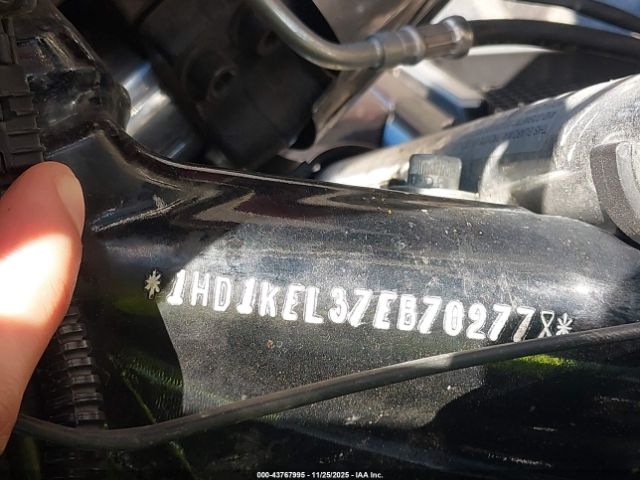 Harley-Davidson Flhtk Electra Glide Ultra Ltd Image 12