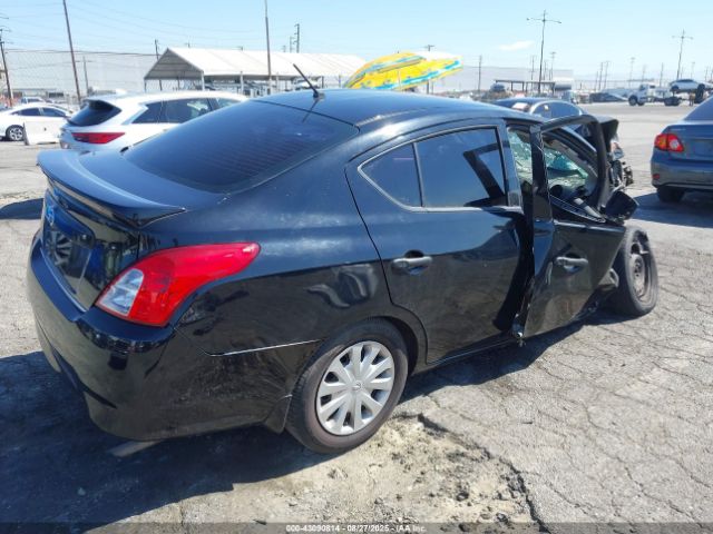 Nissan Versa 1.6 S+ Image 14