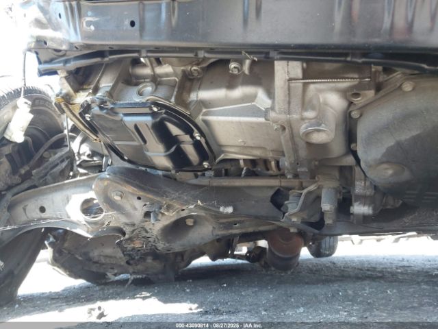 Nissan Versa 1.6 S+ Image 6