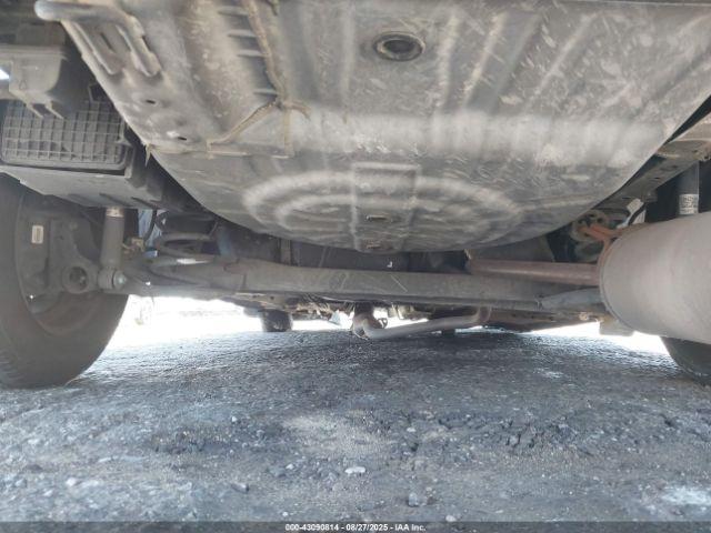 Nissan Versa 1.6 S+ Image 10