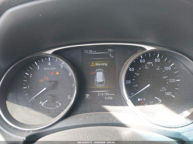 Nissan Rogue Sv Image 4