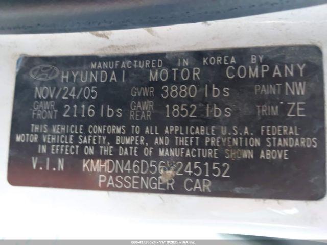 Hyundai ELANTRA Image 2