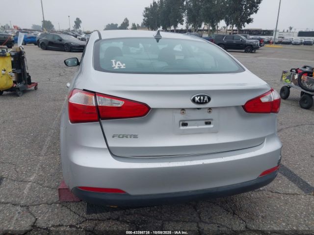 Kia Forte Lx Image 2