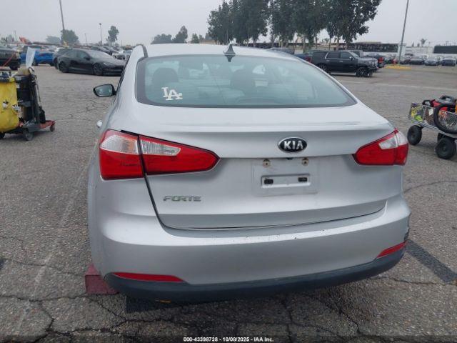 Kia Forte Lx Image 2