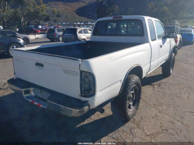 Toyota Tacoma Prerunner V6 Image 3