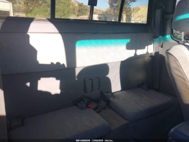 Toyota Tacoma Prerunner V6 Image 6