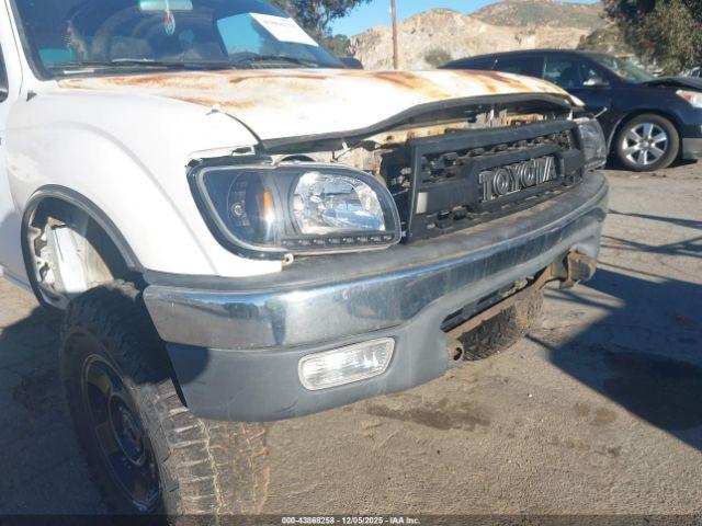 Toyota Tacoma Prerunner V6 Image 9