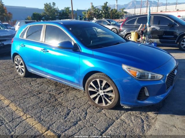 Hyundai ELANTRA Image 1