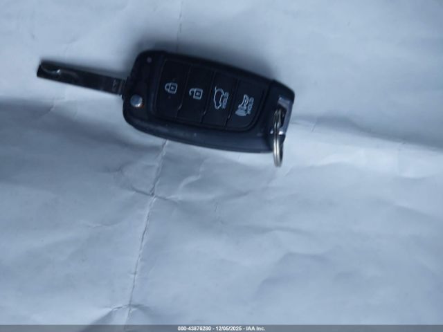 Hyundai ELANTRA Image 4