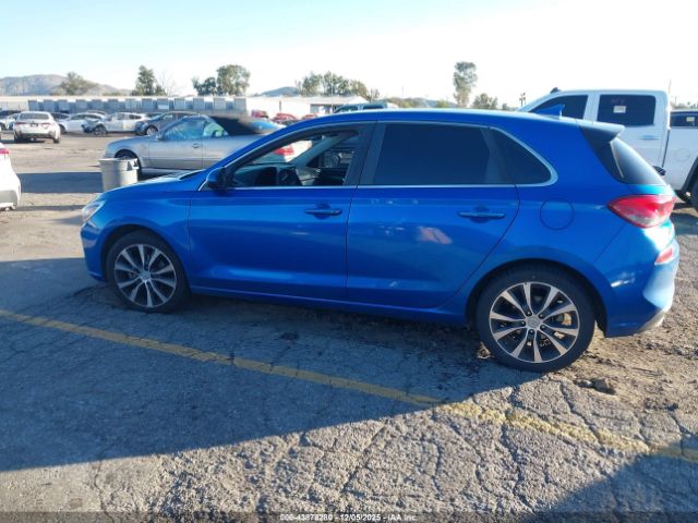 Hyundai ELANTRA Image 13