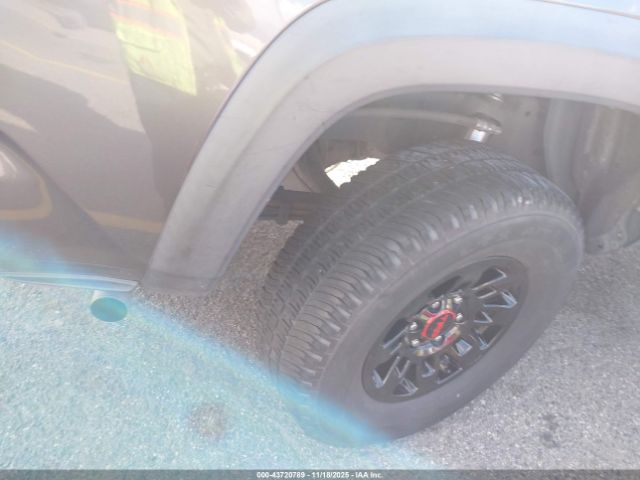 Toyota Tacoma Trd Off Road Image 8