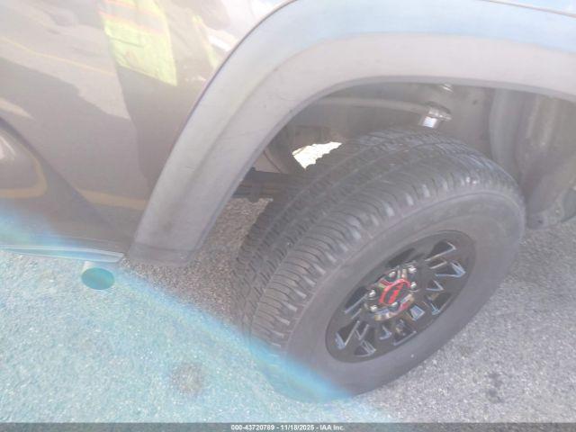 Toyota Tacoma Trd Off Road Image 8