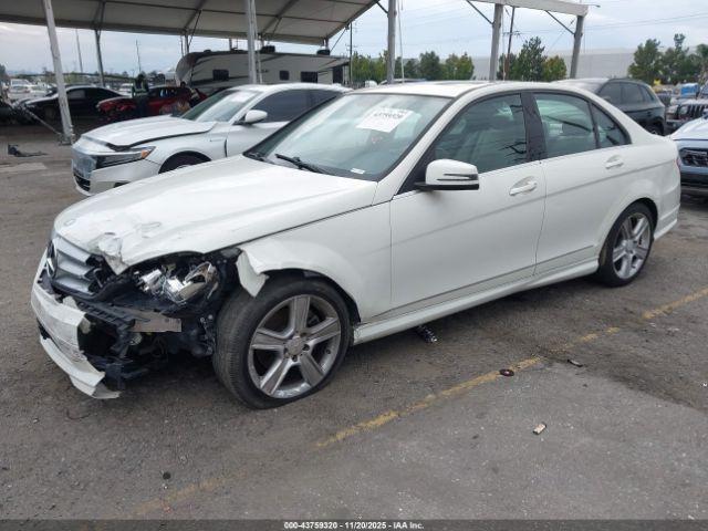 Mercedes-Benz C-Class Image 5