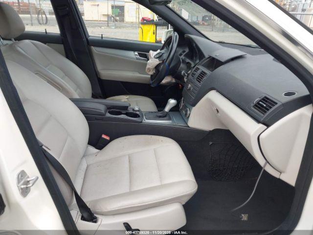 Mercedes-Benz C-Class Image 7