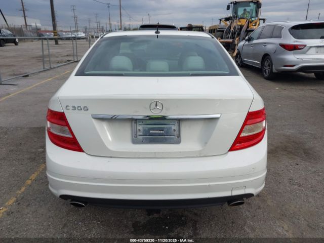 Mercedes-Benz C-Class Image 15