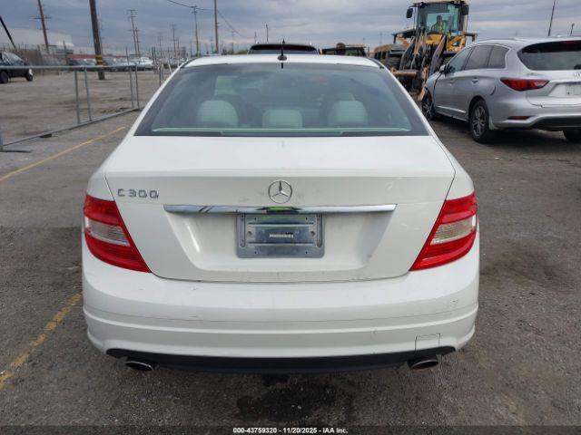 Mercedes-Benz C-Class Image 15