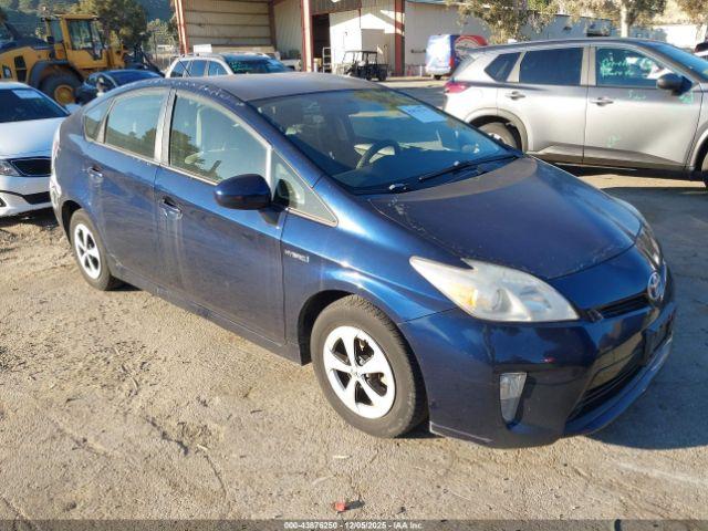  Salvage Toyota Prius