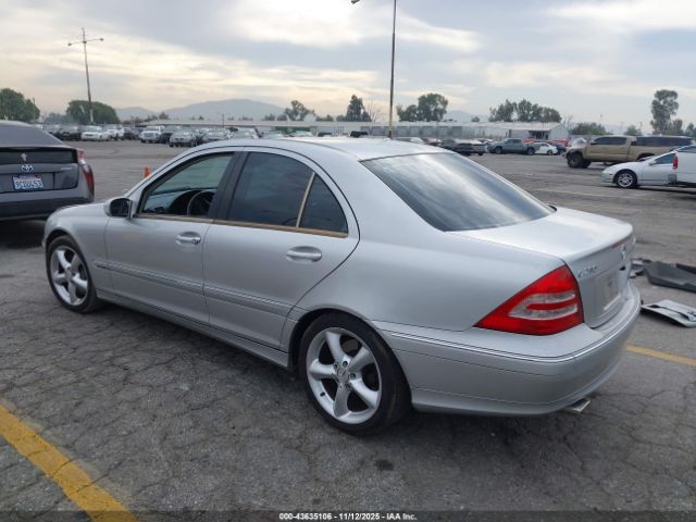 Mercedes-Benz C-Class Image 12